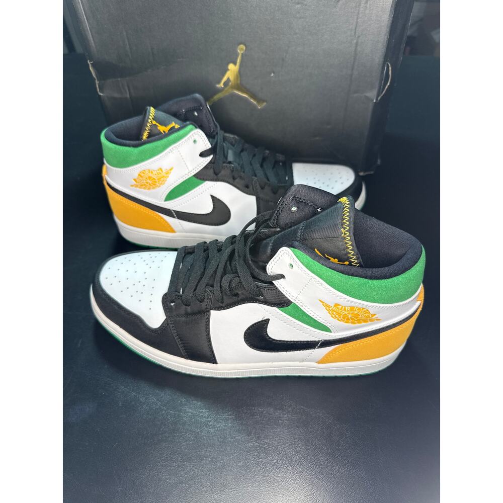 Air Jordan 1 Mid SE Oakland 852542-101 Men's Size 10.5 White Black Lucky Green